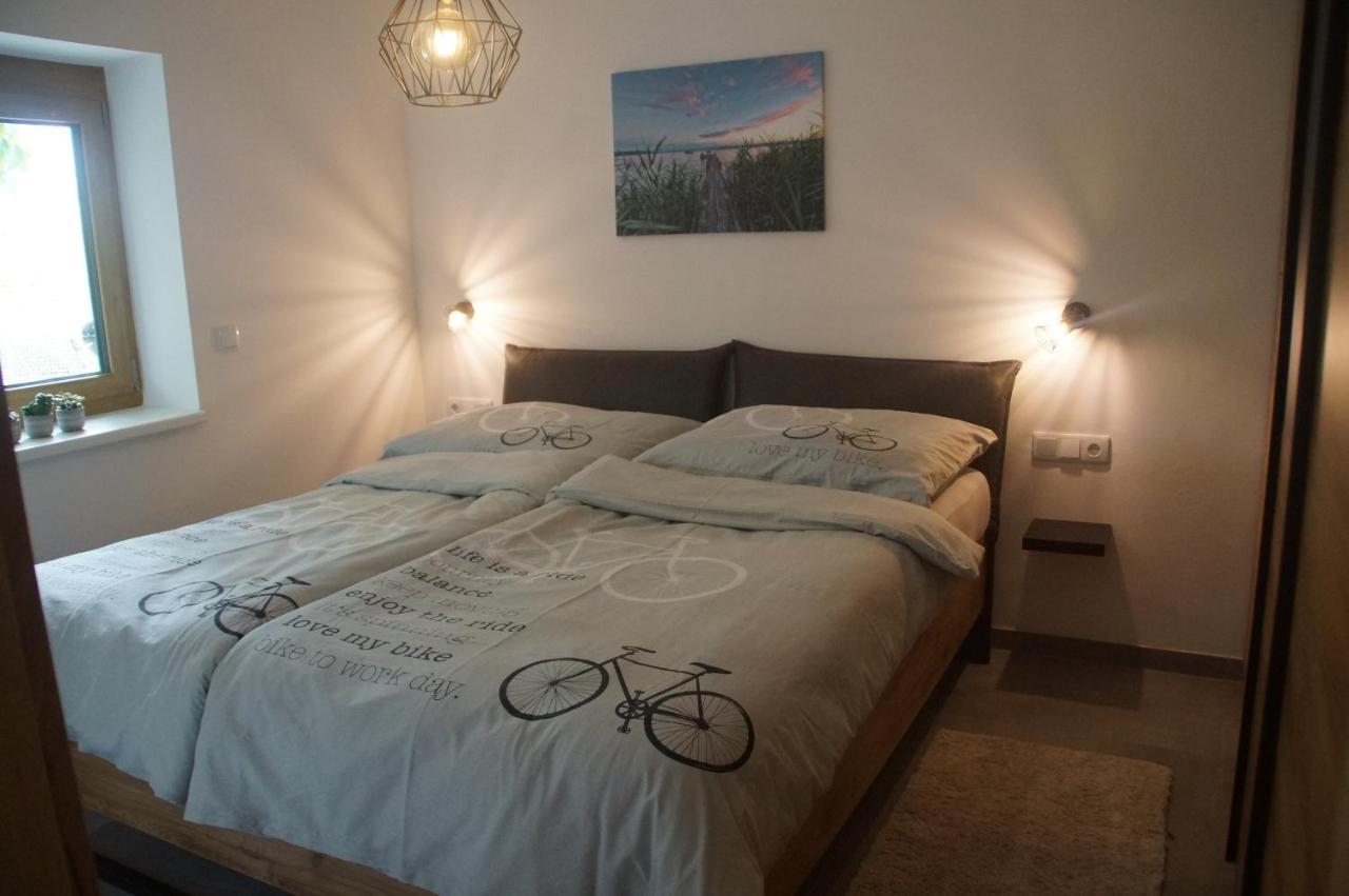 Kirschbluetenappartements Брайтенбрун Екстериор снимка